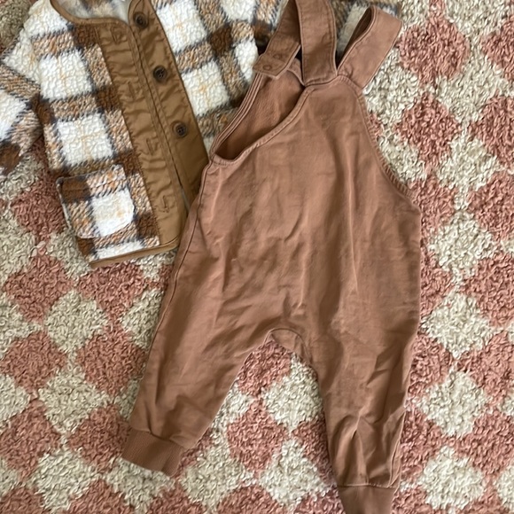 BABY GIRL NEUTRAL BUNDLE - Picture 5 of 5